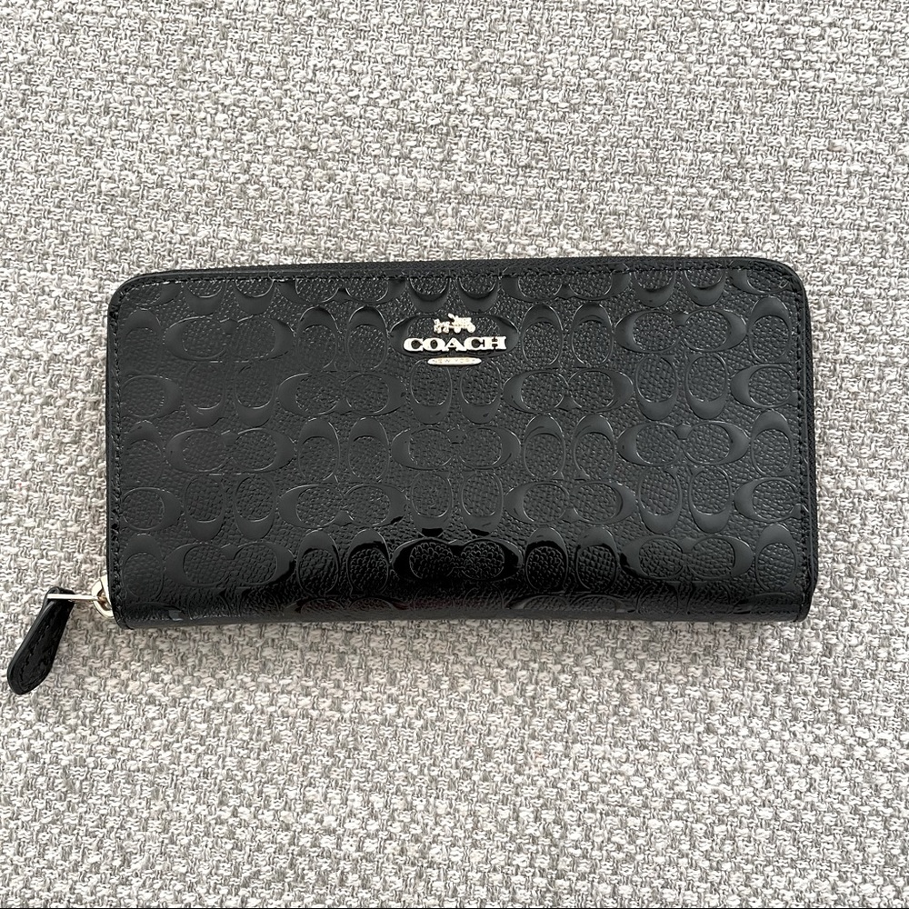 Coach “c” logo wallet black patent leather